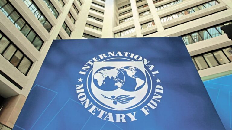 El FMI confirmó que la Argentina pidió postergar los pagos hasta fin de mes