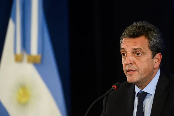 Duro pronóstico del FMI: la economía argentina caerá 2,5% este año y la inflación alcanzará el 120%