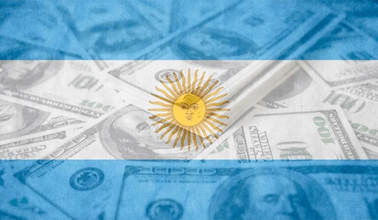 Informe: la economía argentina llega «peor que en 2019» a las PASO