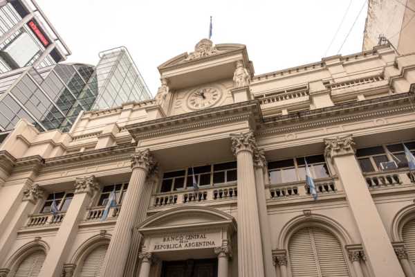 El Gobierno autoriza el pago de obligaciones impositivas y aduaneras con bonos del Banco Central