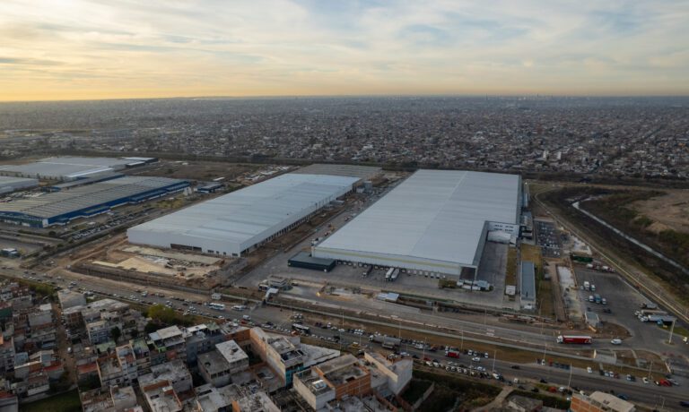 Plaza Logística compensa sus emisiones de 2024 con el respaldo de Genneia