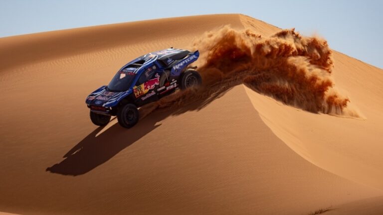 Ford lidera el Rally Dakar 2026 con cinco Raptor T1+ en los primeros puestos