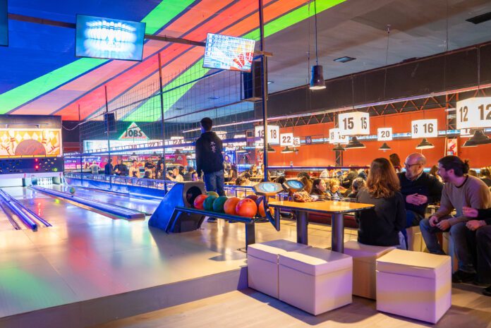 bar bowling