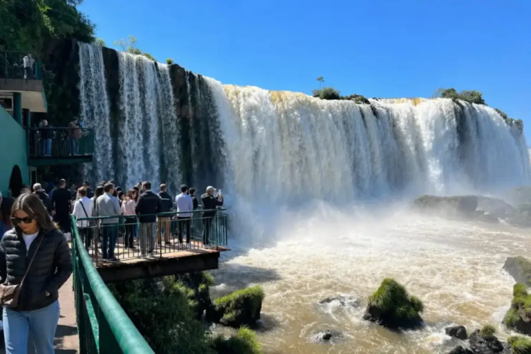 Con poco movimiento, el feriado por Güemes generó $ 217 mil millones