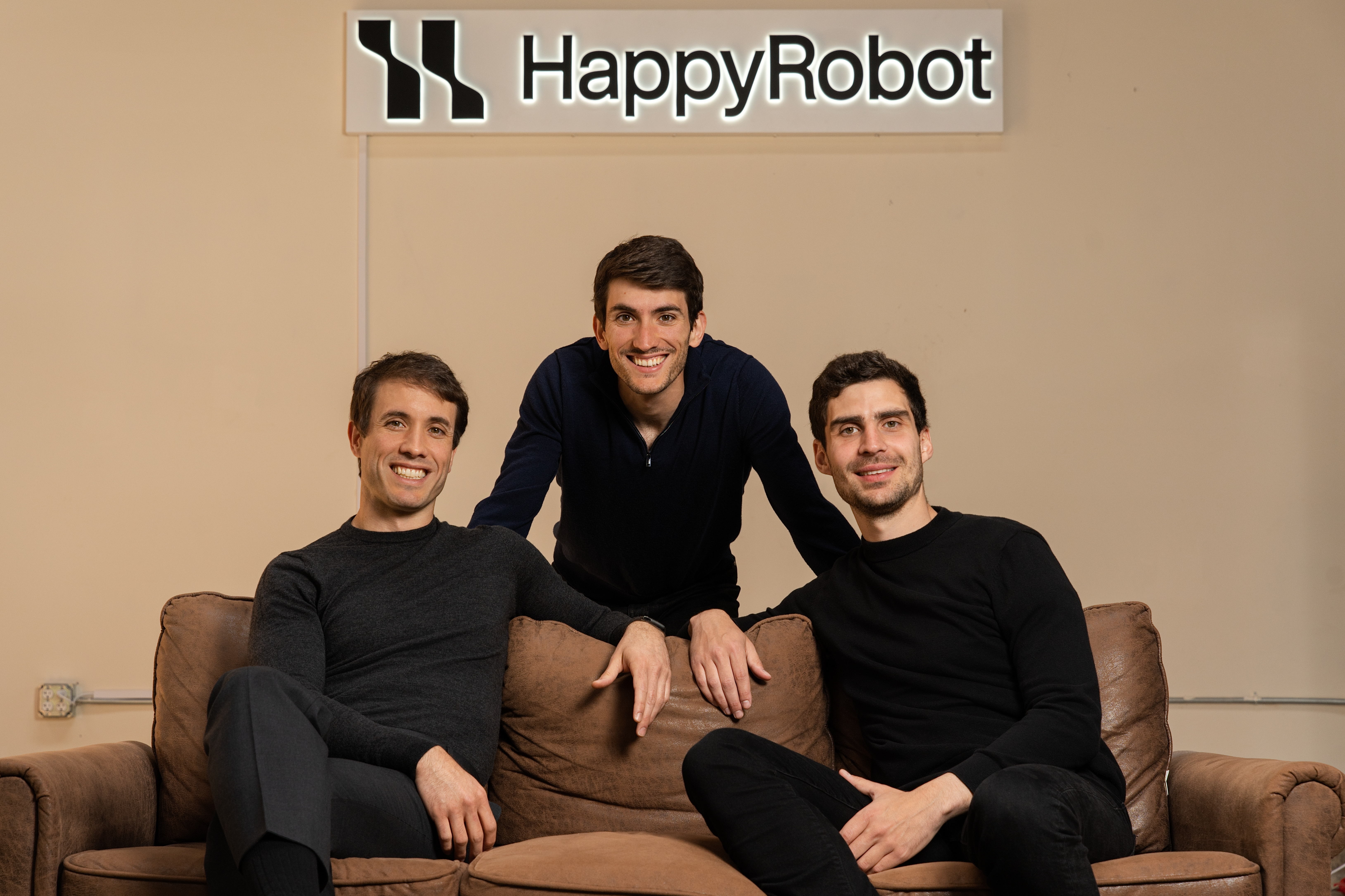 Foto - HappyRobot